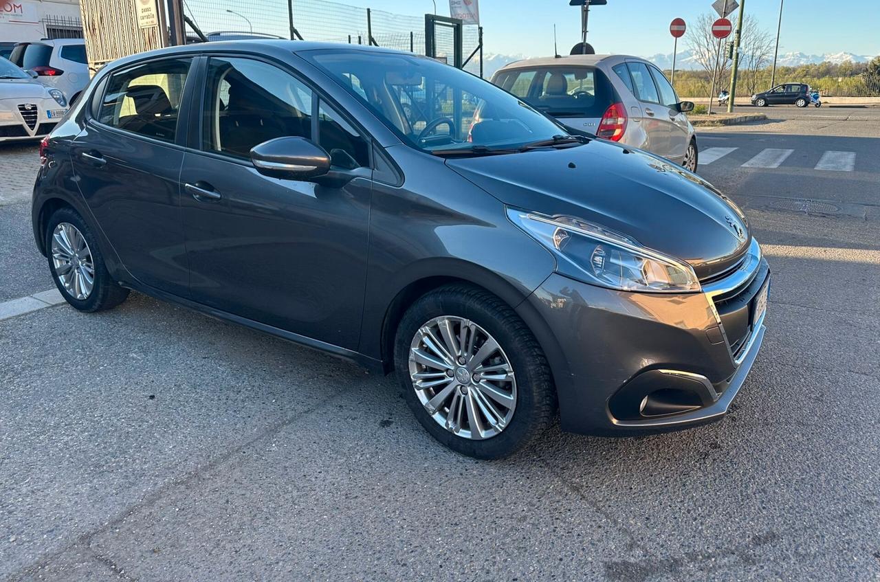Peugeot 208 PureTech 82 5 porte Allure