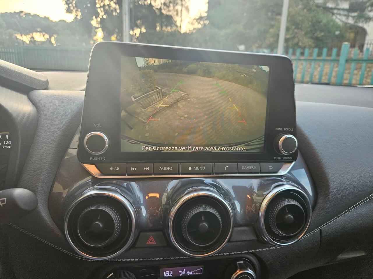 Nissan Juke 1.0 DIG-T 114 CV N-Connecta
