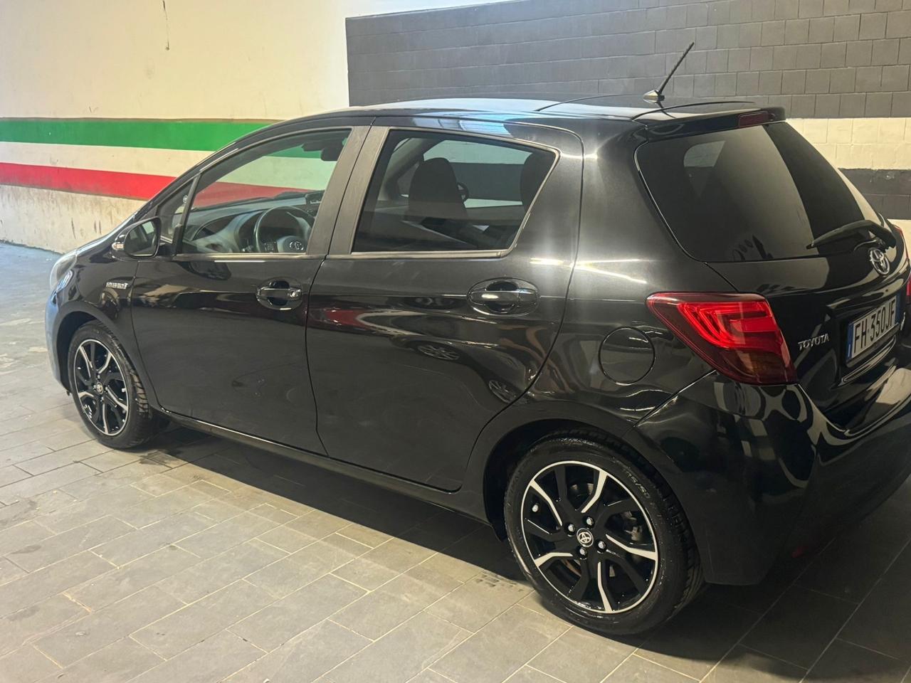 Toyota Yaris Trend red edition full optional
