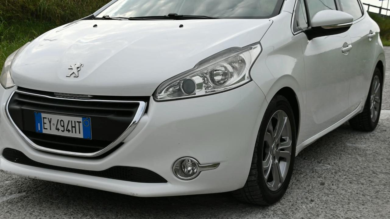 Peugeot 208 1.2 e-VTi Allure Neopatenati
