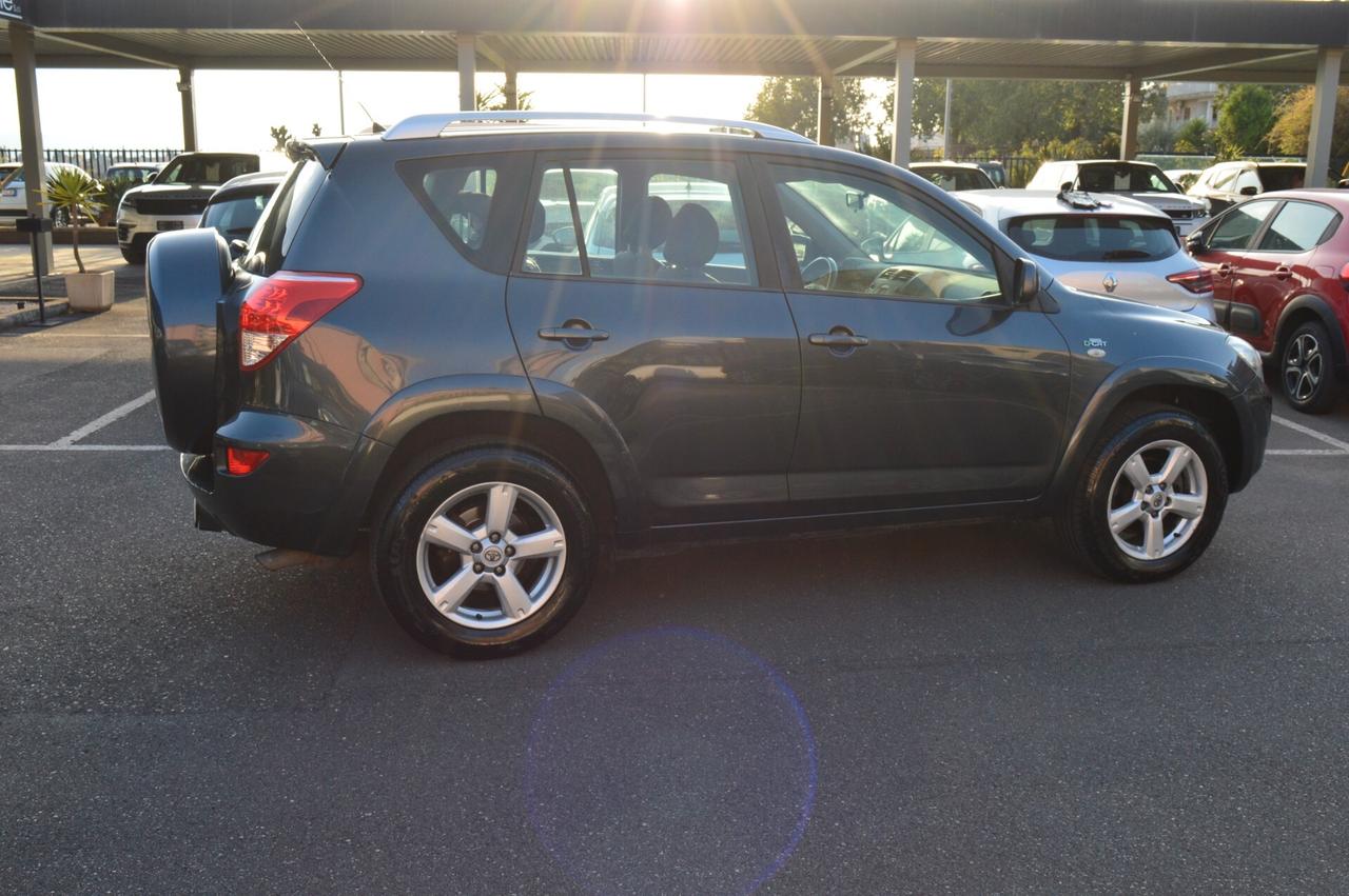 Toyota RAV 4 RAV4 2.2 D-4D 177 CV Luxury