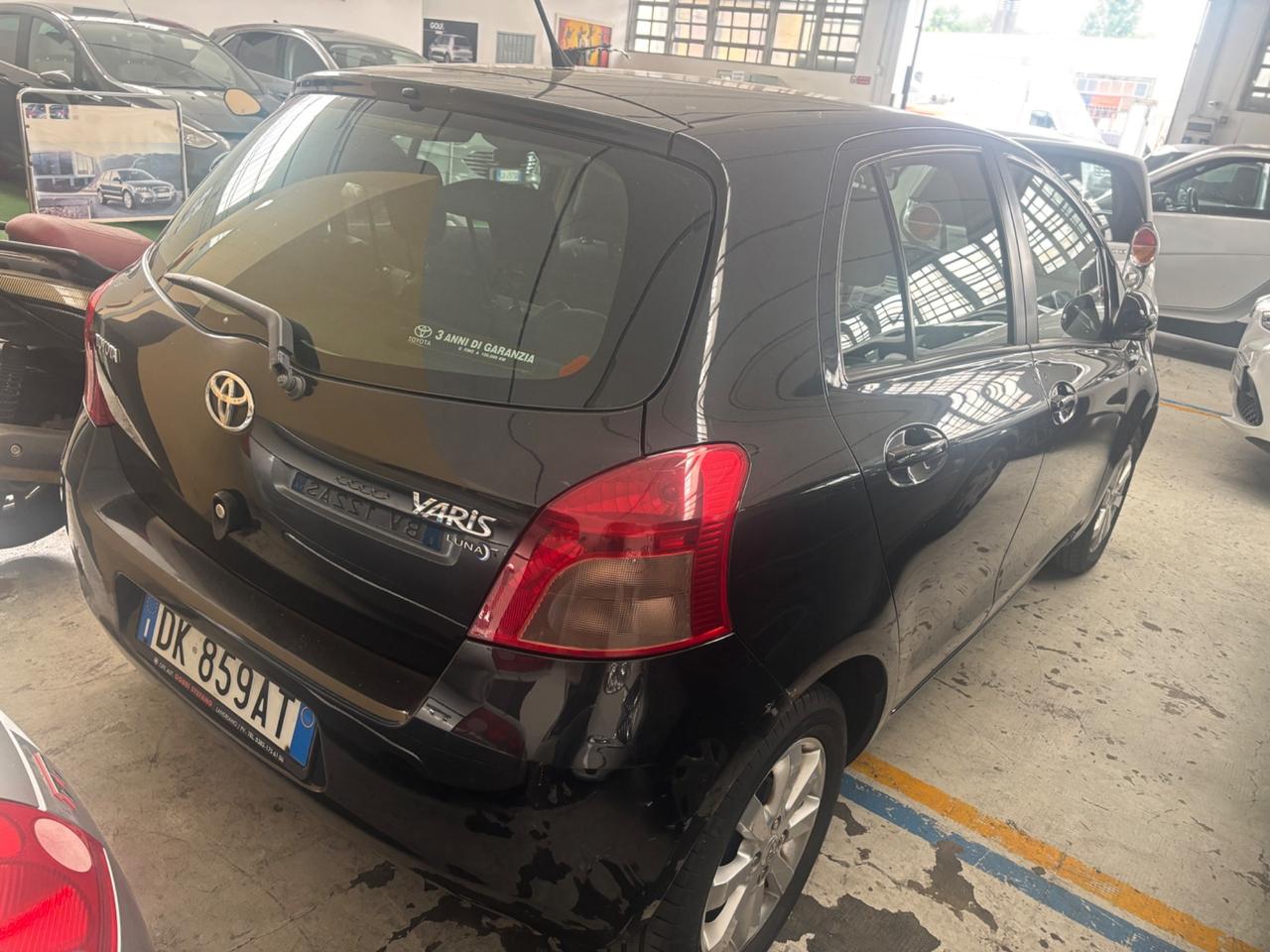 Toyota Yaris 1.0 5 porte Sol