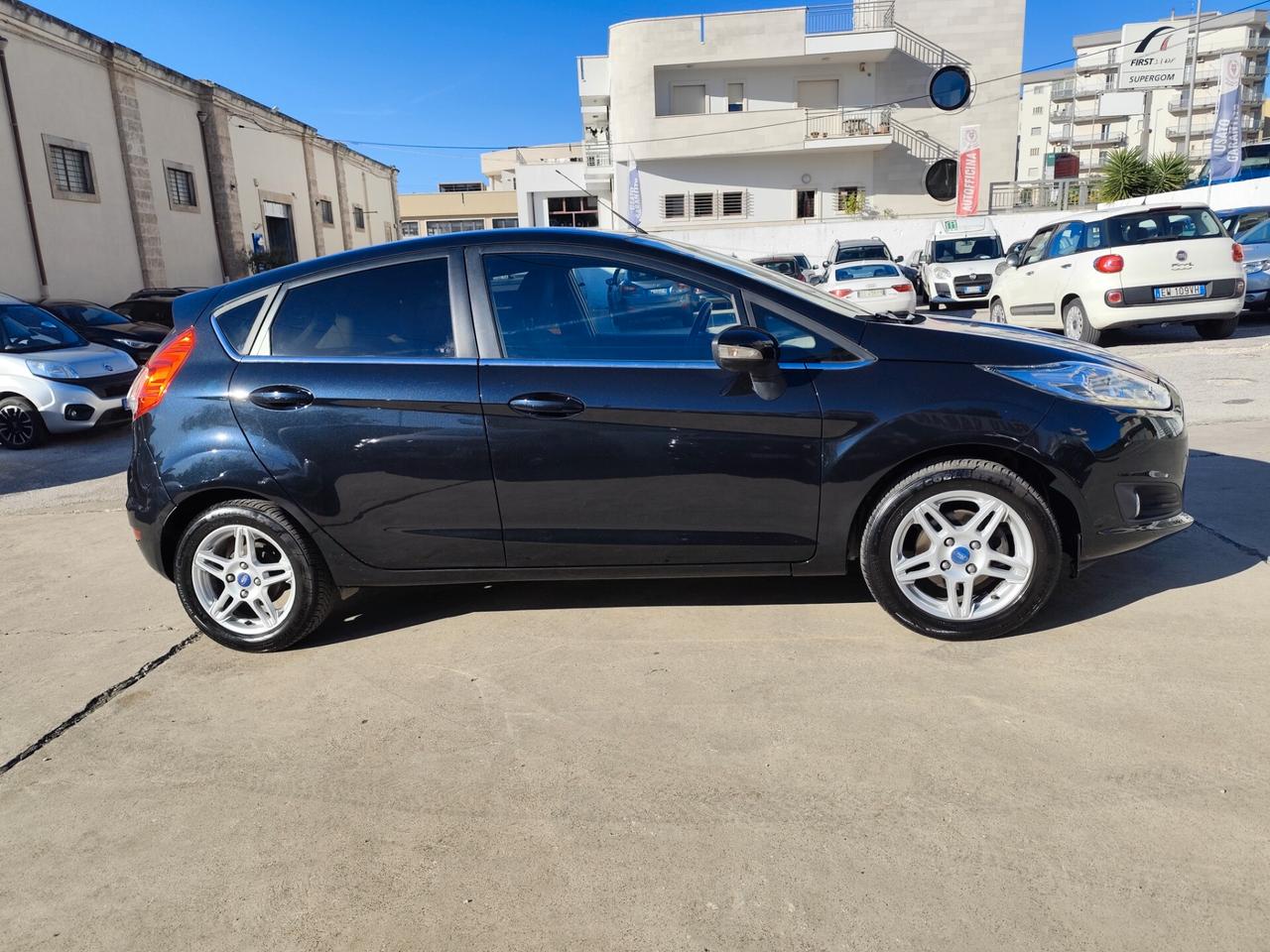 Ford Fiesta 1.5 TDCi 75CV 5 porte Titanium