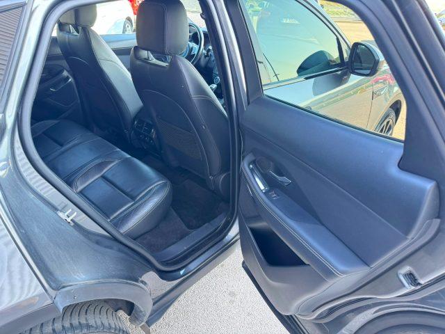 JAGUAR E-Pace 2.0D 180 CV AWD aut. R-Dynamic 4X4