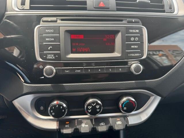Kia Rio 1.1 CRDi 5p. Cool OK NEOPATENTATI !!
