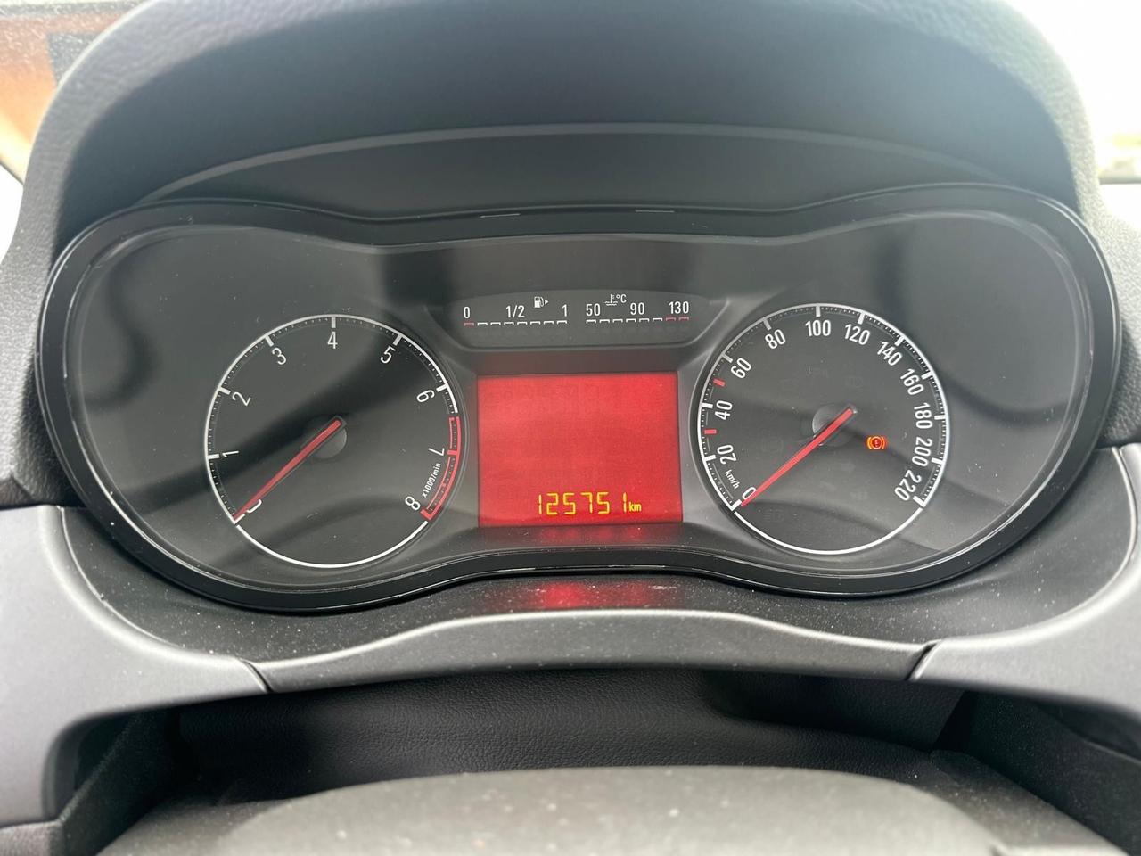 Opel Corsa 1.4 90CV 5 porte b-Color