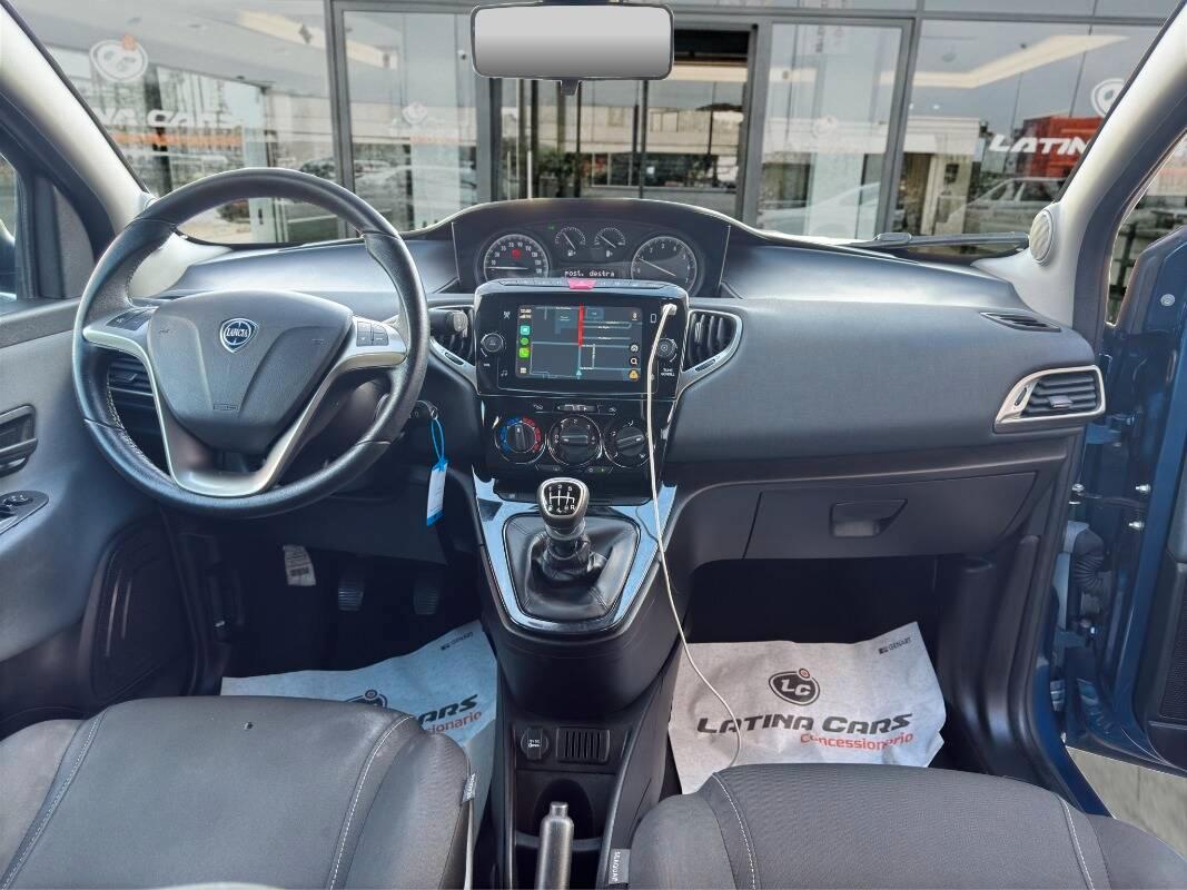 Lancia Ypsilon III 1.0 firefly hybrid Gold s&s 70cv Con CARPLAY