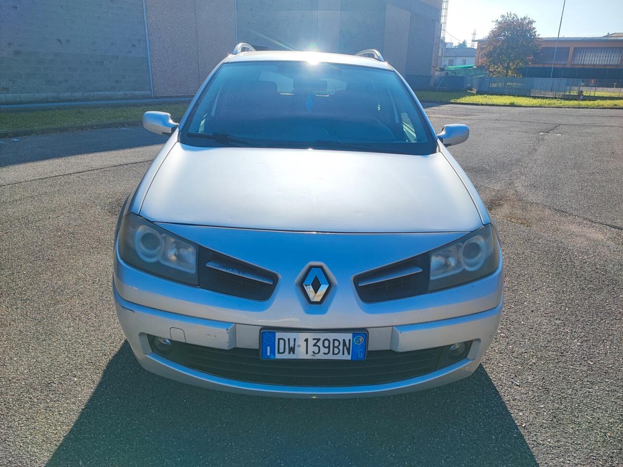 Renault Megane Mégane 1.5 dCi/105CV Grandtour Serie Speciale Exception