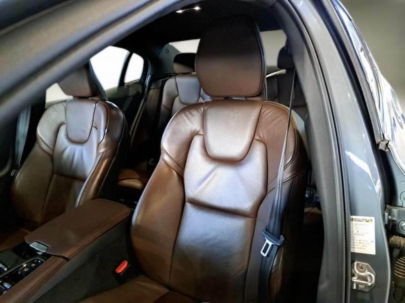 VOLVO S60 T8 PLUG-IN AWD AUTOM. RECH.INSCRIPTION 4 PORTE BERLINA