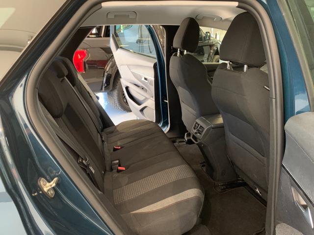 PEUGEOT 3008 BlueHDi 130 S&S Active Pack