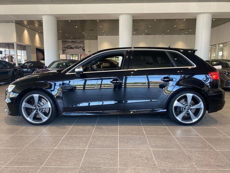 Audi A3 RS 3 SportBack TFSI quattro
