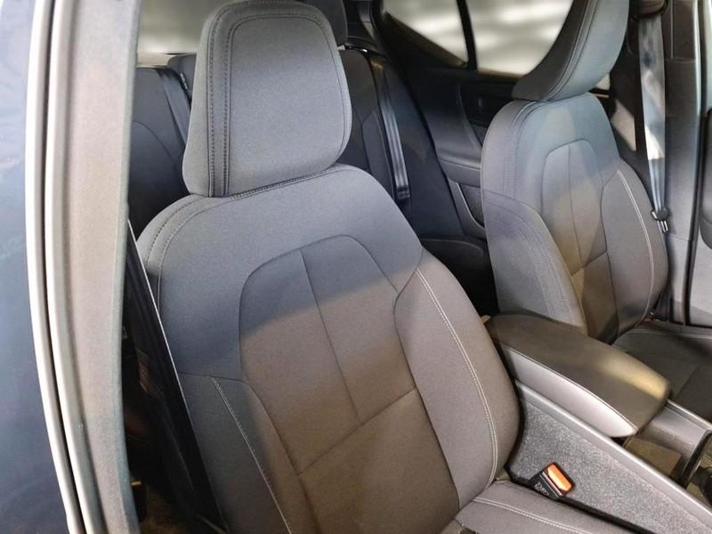 VOLVO XC40 T4 PLUG-IN HYBRID AUTO RECHARGE R-DESIGN 5 PORTE SUV