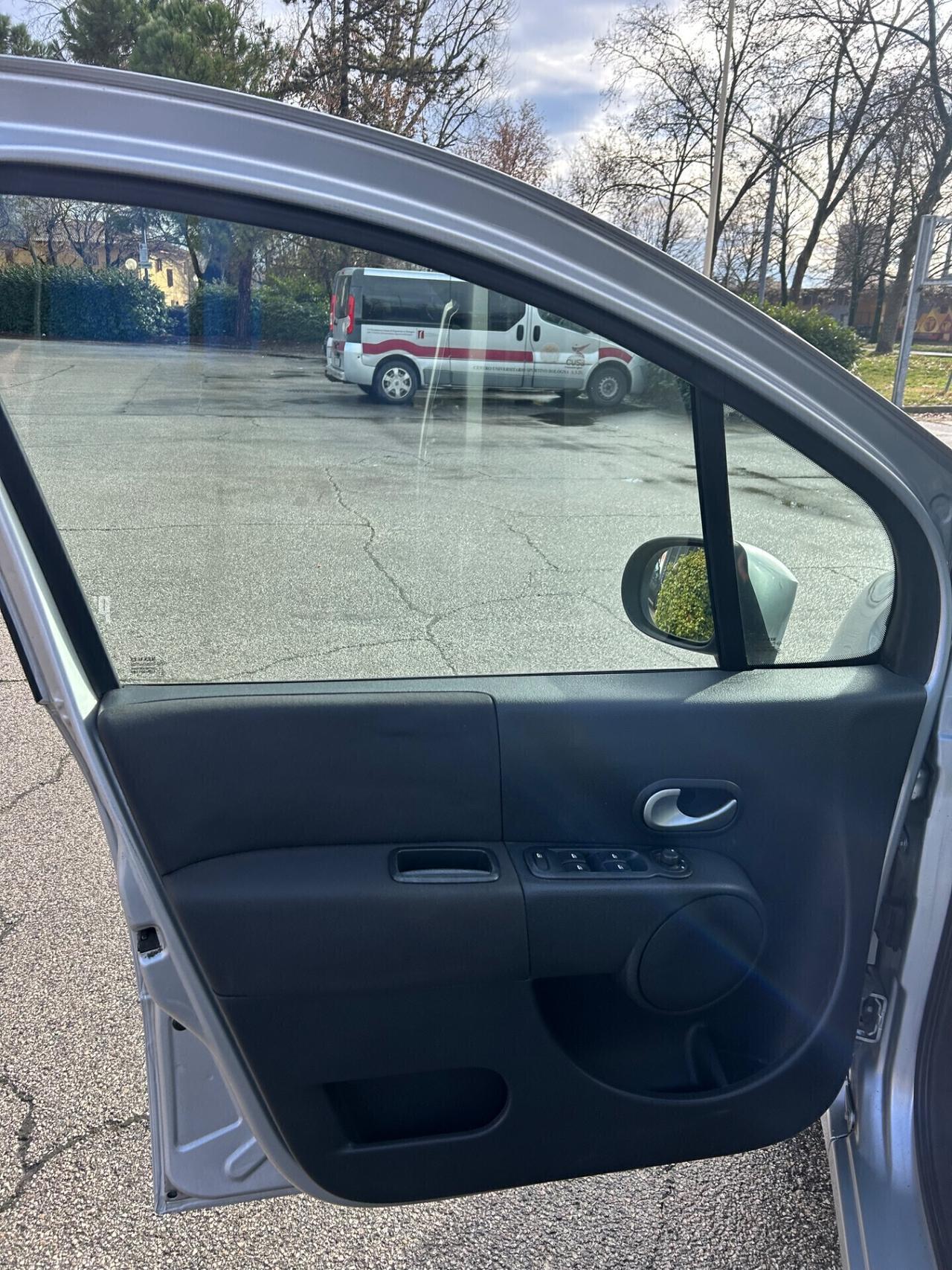 Renault grand modus 1.2 cc benzina unica proprietaria