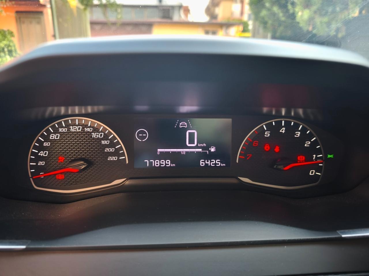 Peugeot 208 PureTech 75 INCIDENTATA