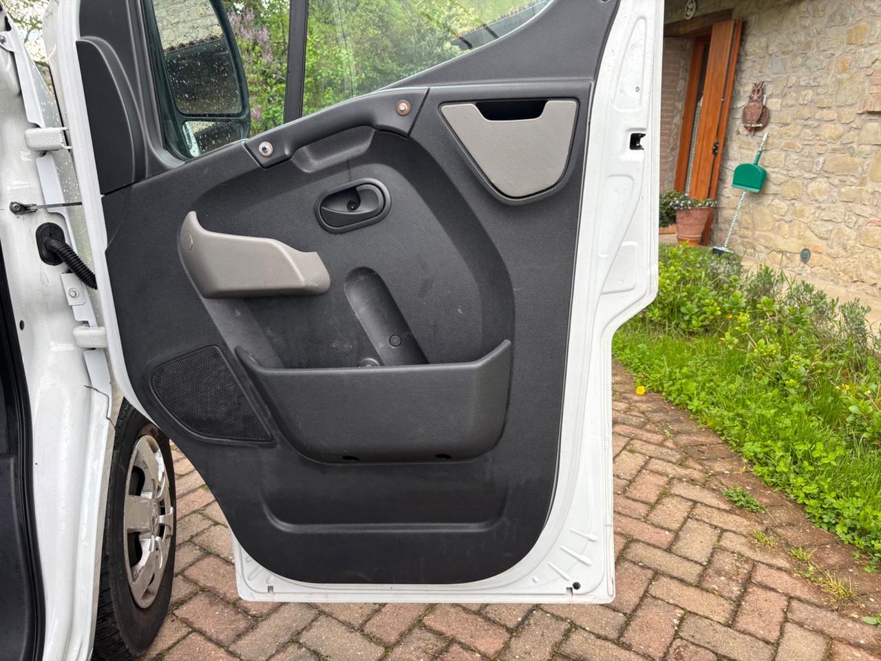 Renault Master T35 2.3 dCi/125