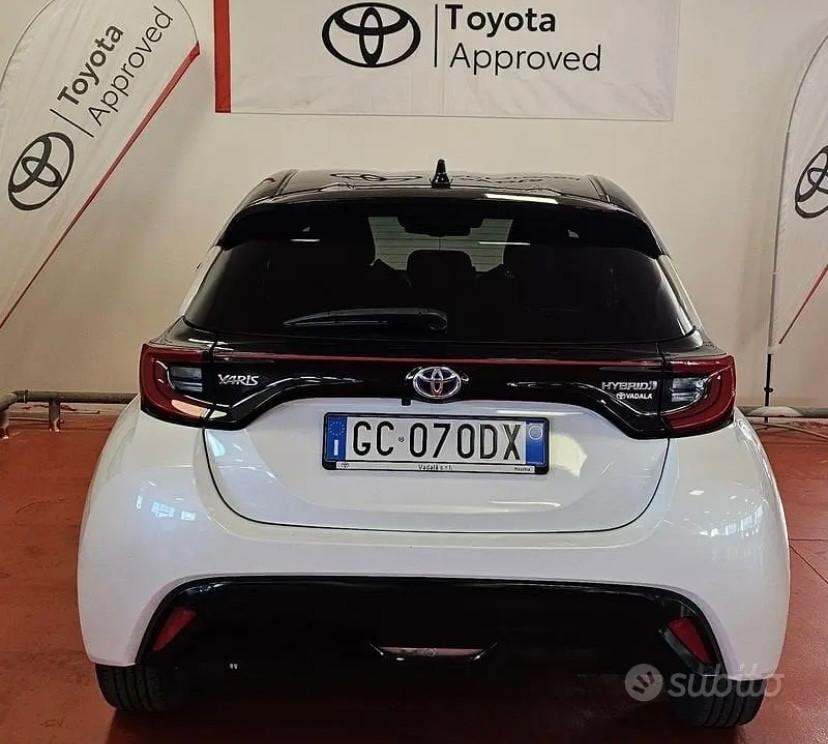 Toyota Yaris 1.5 Hybrid 5 porte Lounge