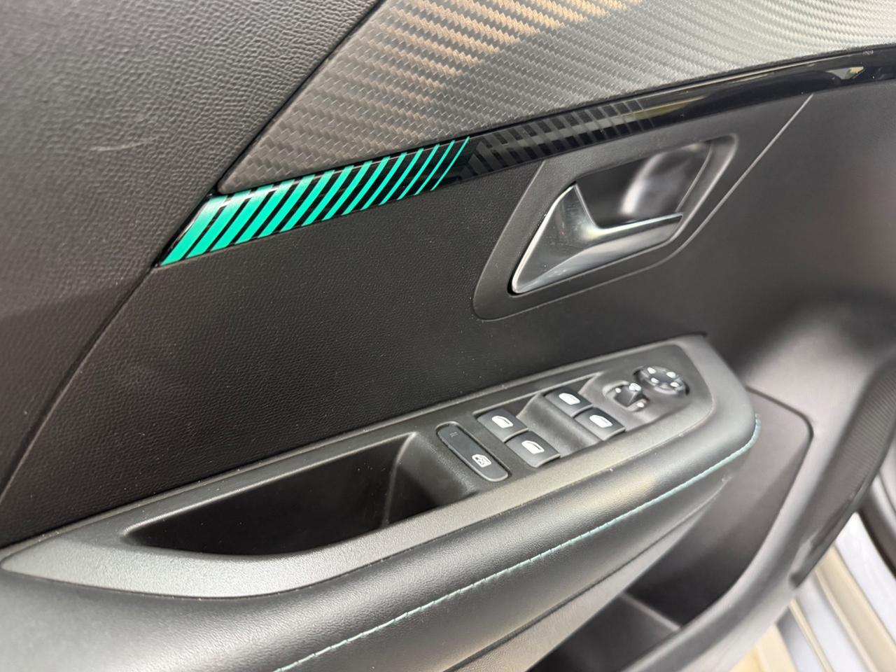 Peugeot 208 PureTech 100 Stop&Start 5 porte GT Line