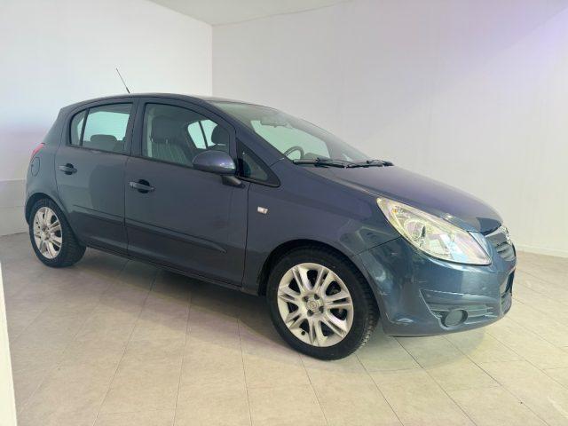 OPEL Corsa 1.2 5. porte Cosmo.