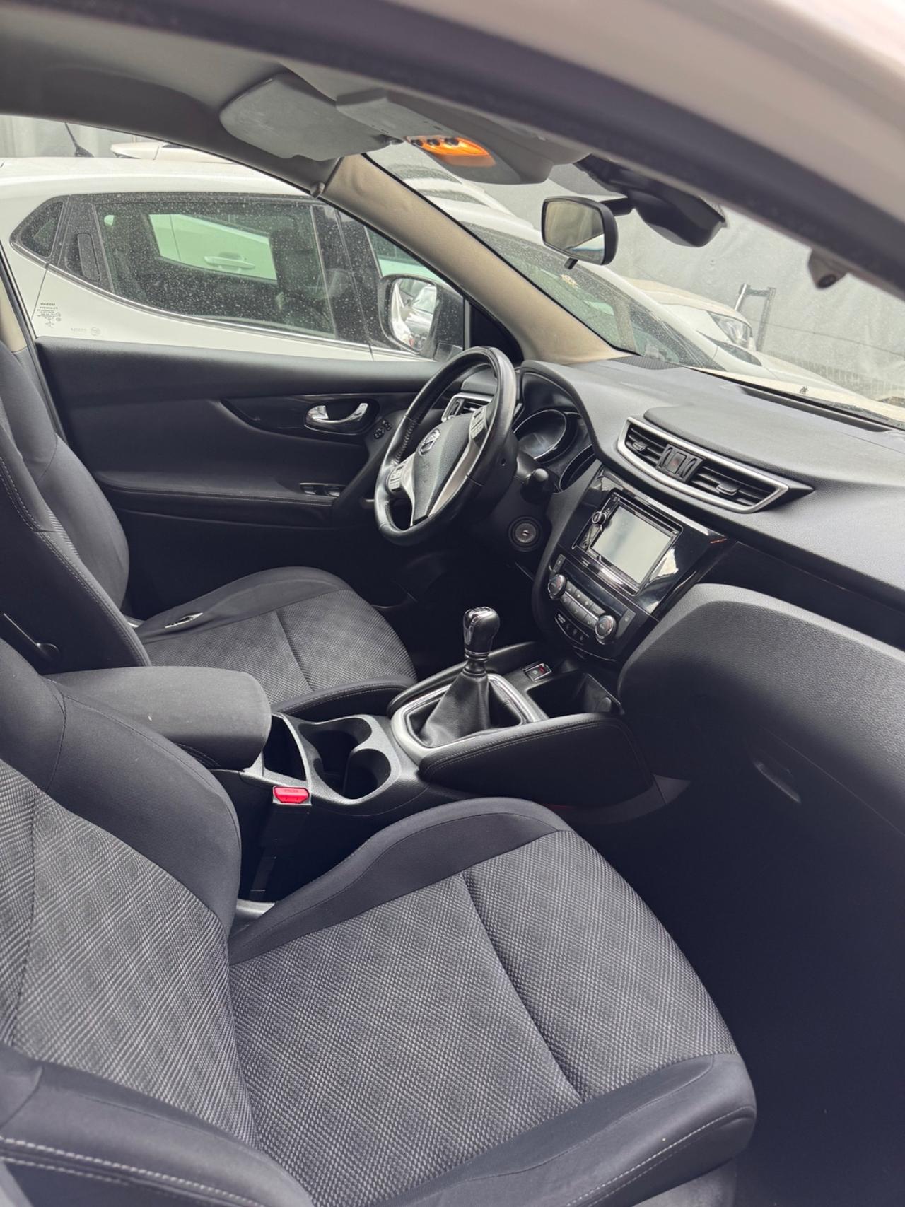 Nissan Qashqai 1.5 dCi Visia