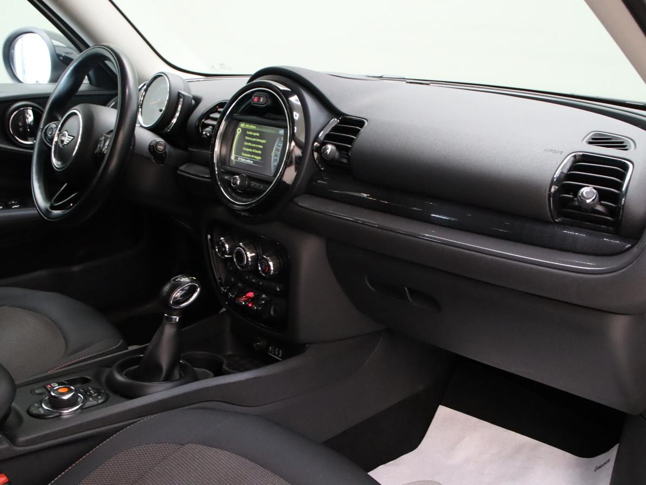MINI Cooper Clubman IV F54 2016 1.5 Hype auto