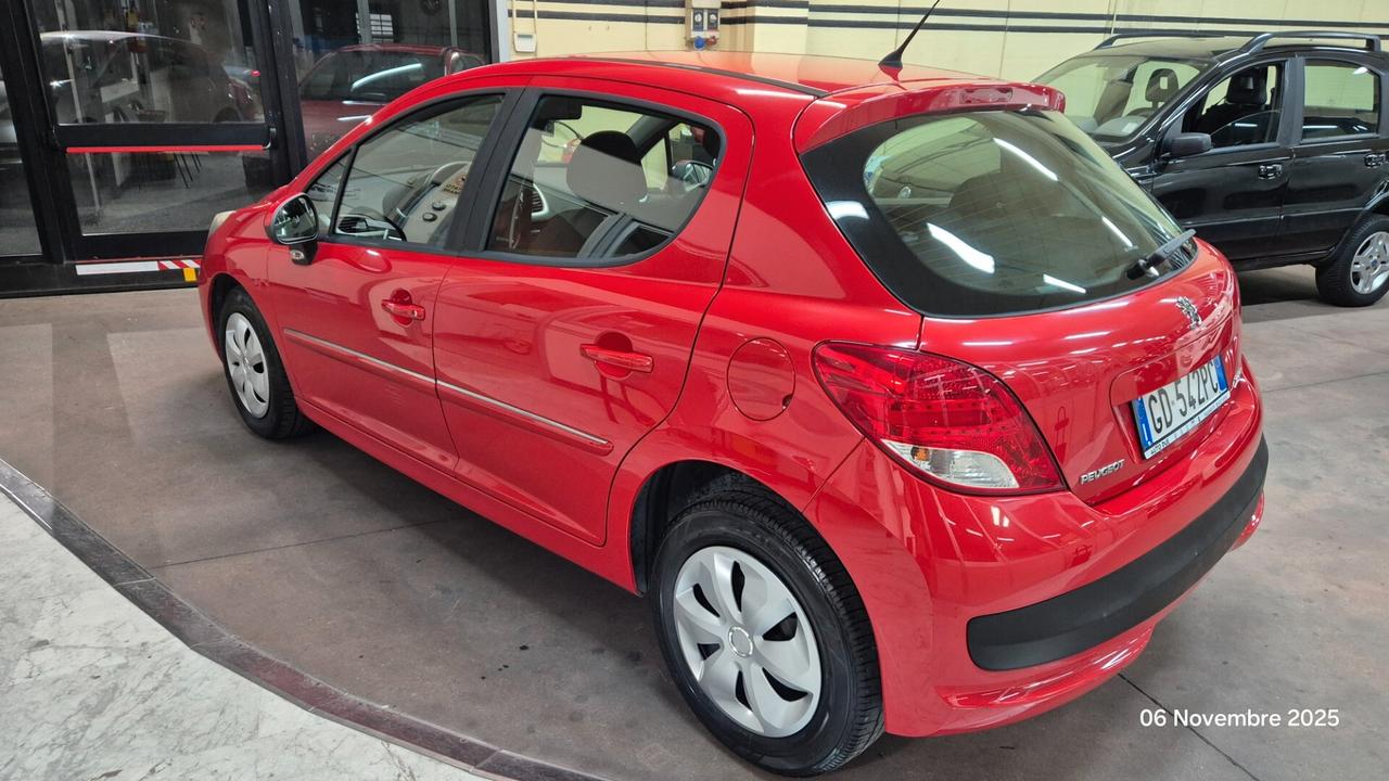Peugeot 207 Plus 1.4 8V 75CV 5p. ECO GPL