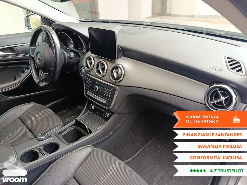 MERCEDES GLA (X156) GLA 200 d Automati...