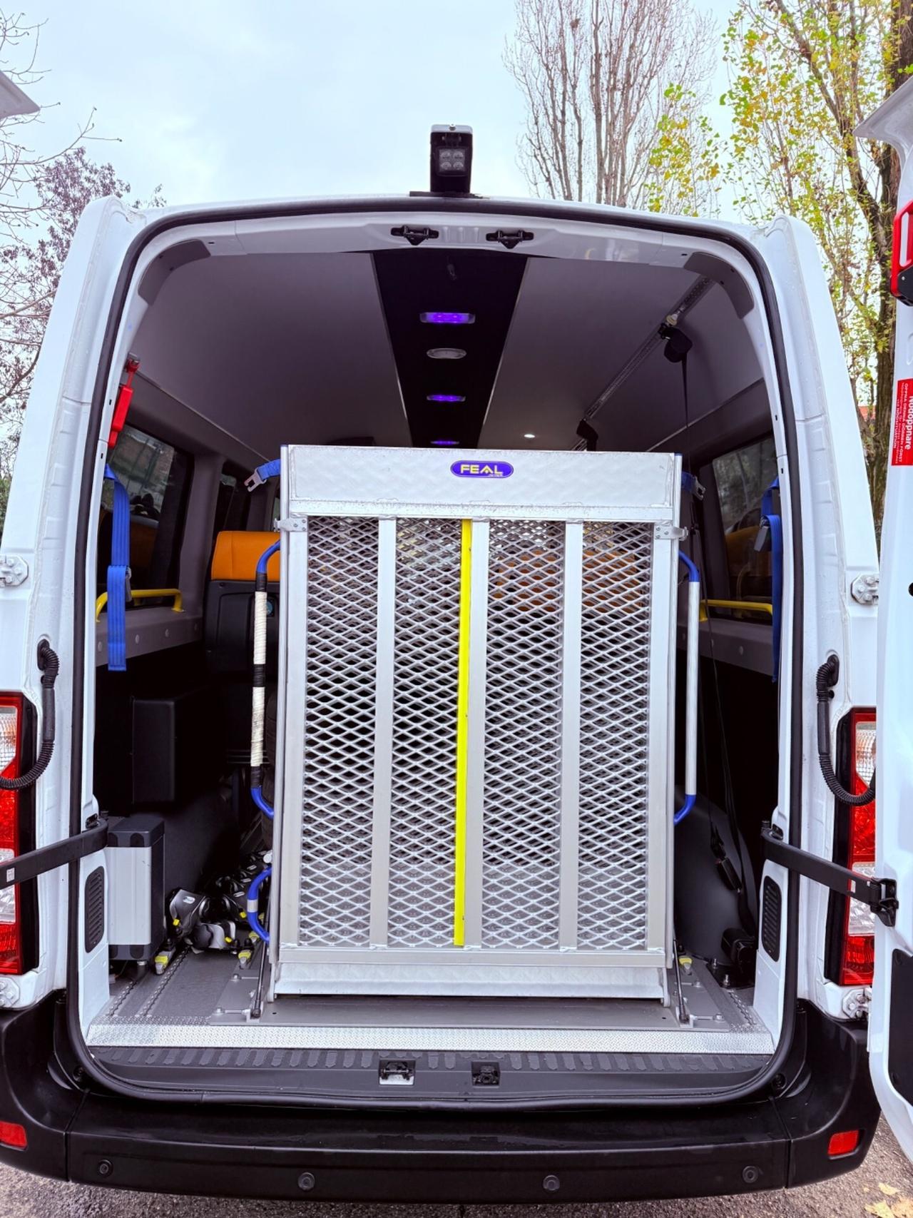 Renault Master- 2018 PULMINO 9 POSTI PARI AL NUOVO