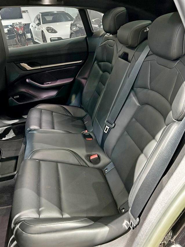 Porsche Taycan 4S Cross Turismo