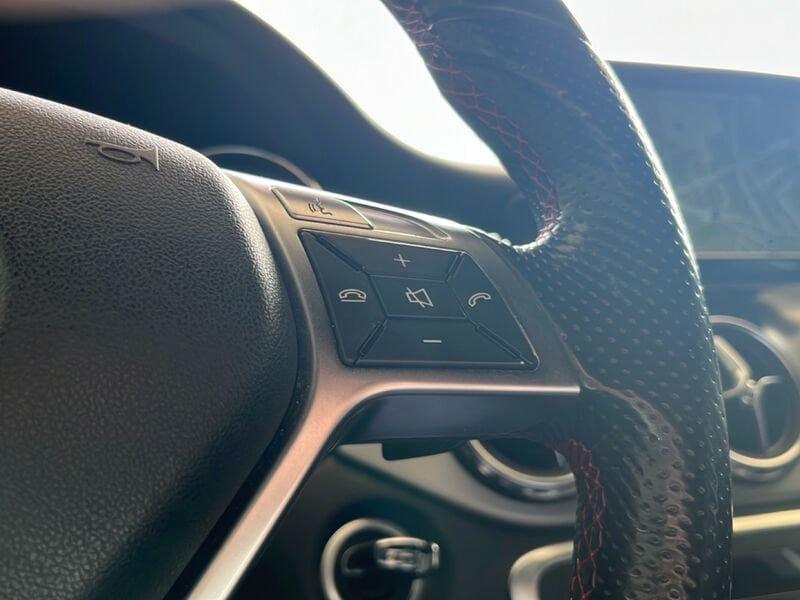 Mercedes-Benz GLA 200 CDI AUTOMATIC Premium