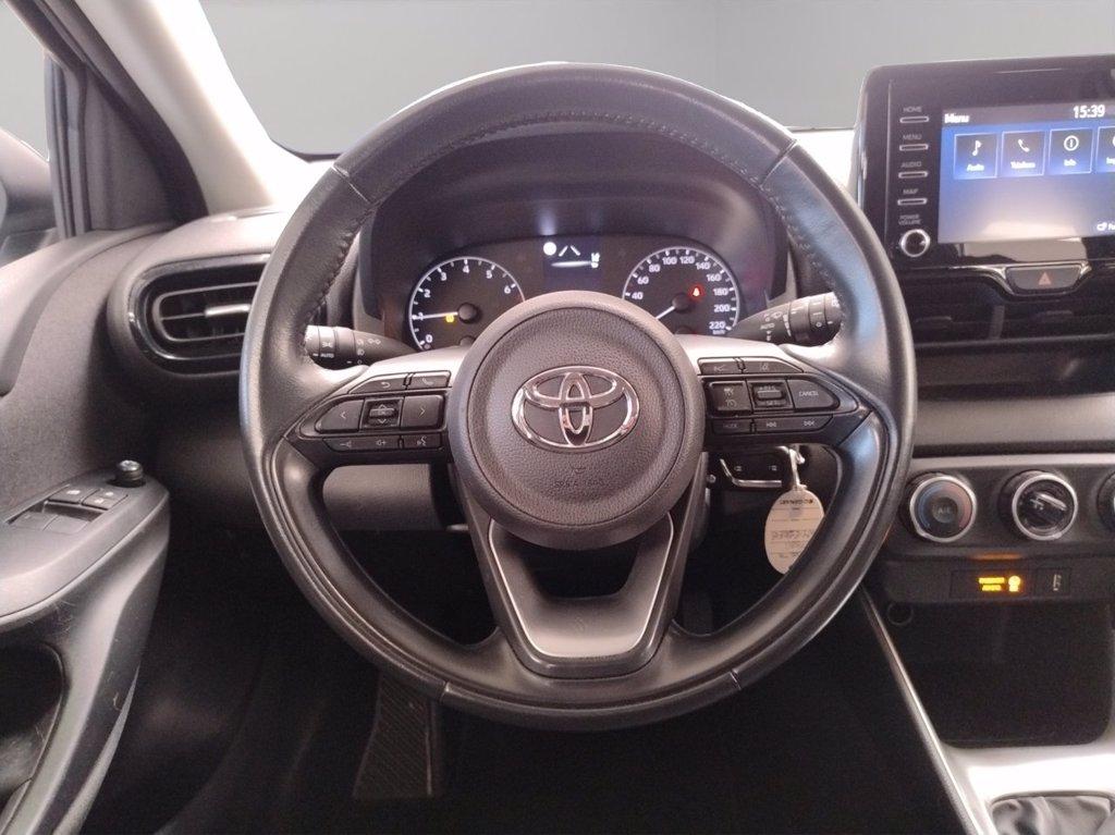 TOYOTA Yaris 1.0 active del 2022