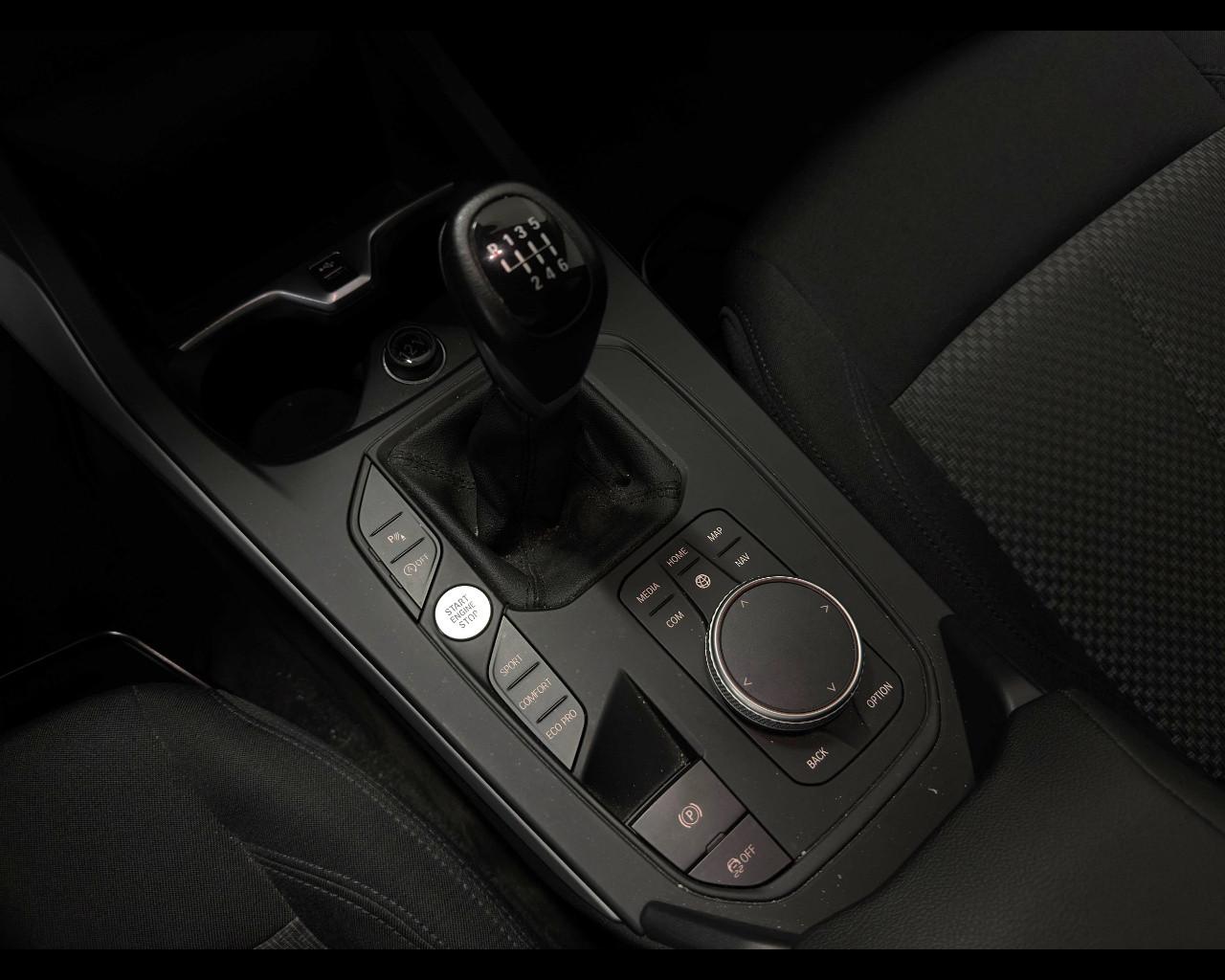 BMW Serie 1 (F40) - 118d 5p. Business Advantage