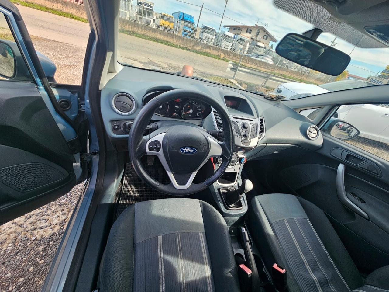 Ford Fiesta 1.4 TDCi 5p. Titanium