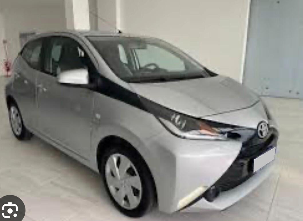 Toyota Aygo 1.0 VVT-i 69 CV 5 porte x-play
