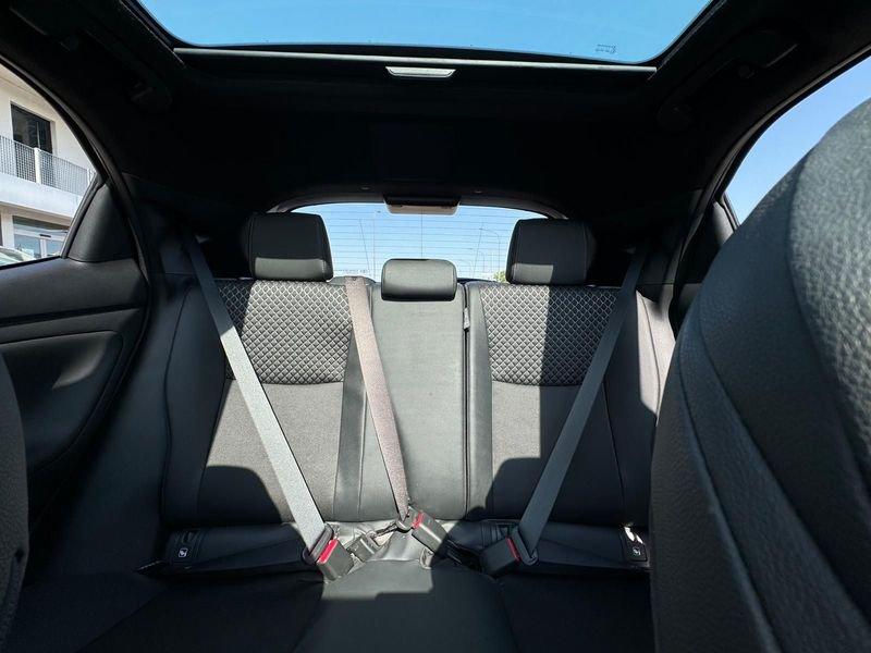 Toyota Yaris Hybrid Lounge MY22