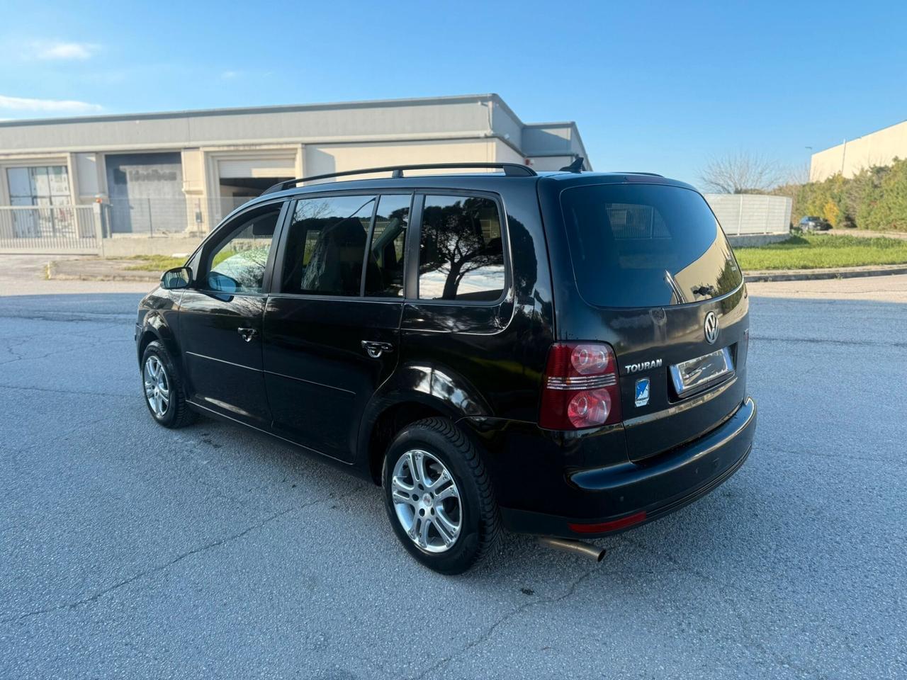 VW TOURAN 2.0 METANO 2010 12 MESI DI GARANZIA