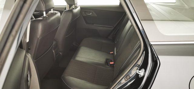 TOYOTA Auris Touring Sports 1.4 D-4D Lounge