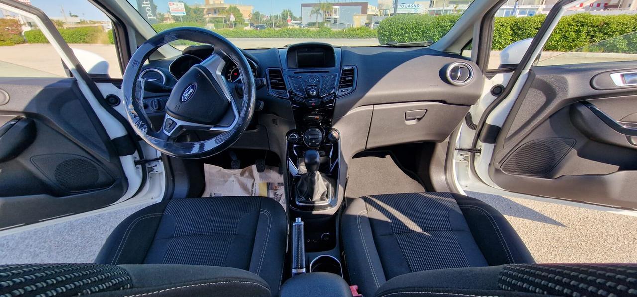 Ford Fiesta 1.2 60CV Black & White Edition 2015