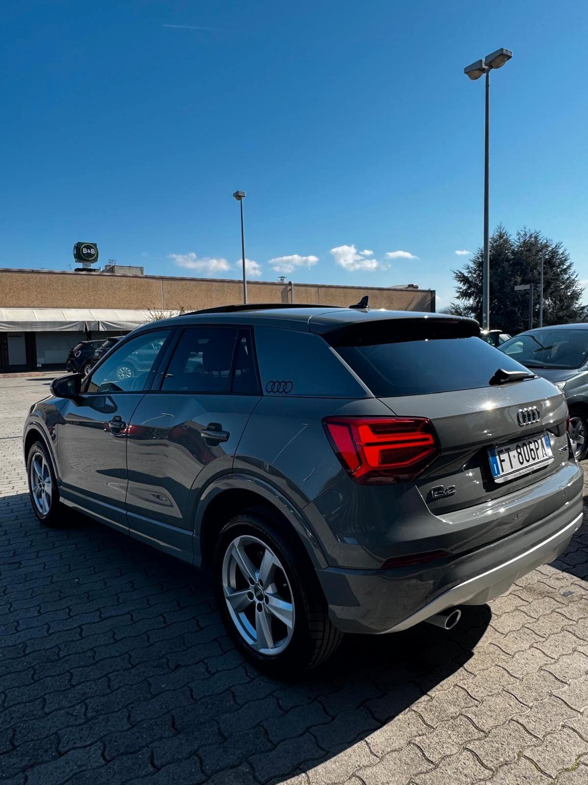 Audi Q2 30 TFSI Business