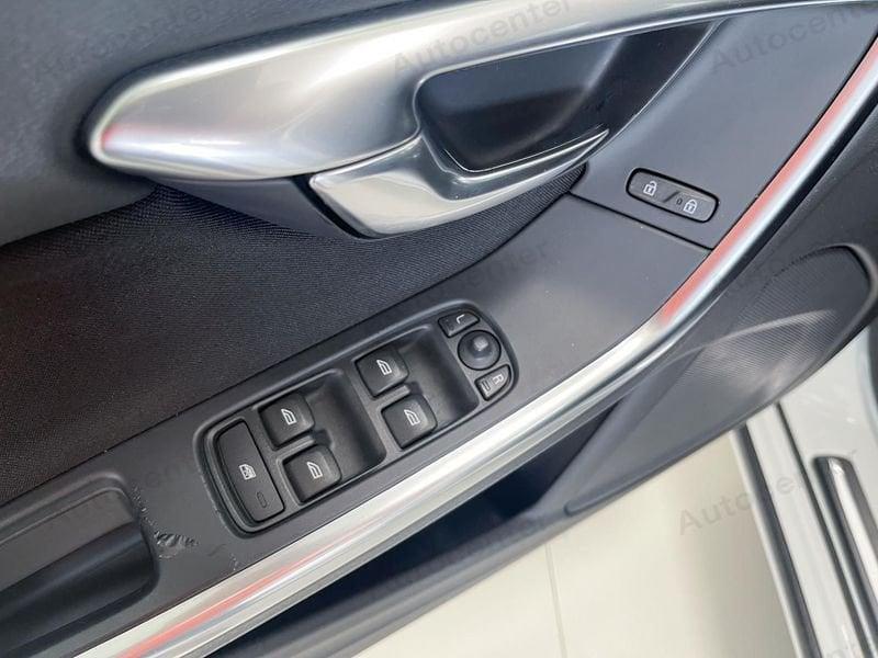 Volvo V60 1.6 d2 Kinetic powershift