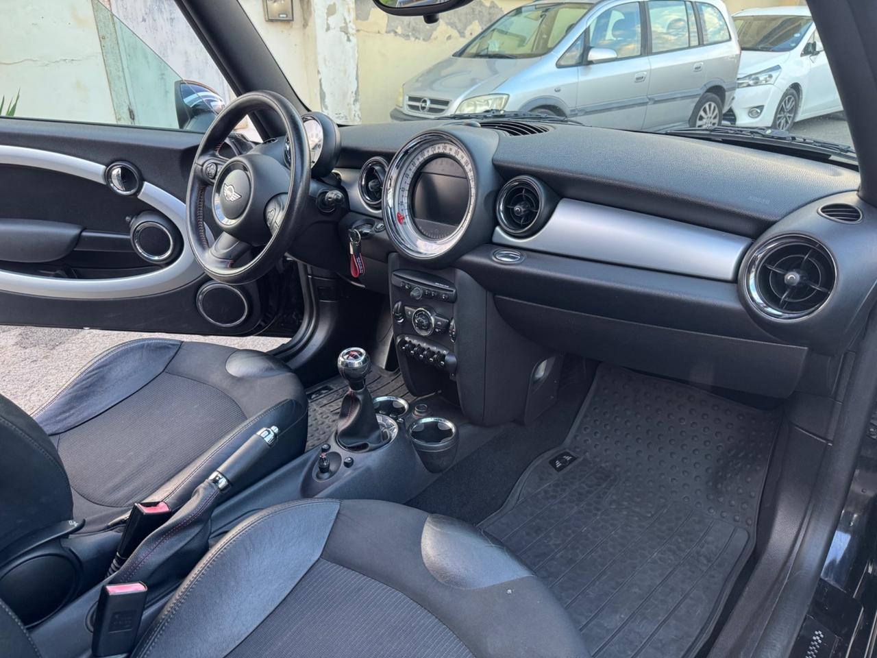Mini 1.6 16V One (55kW)