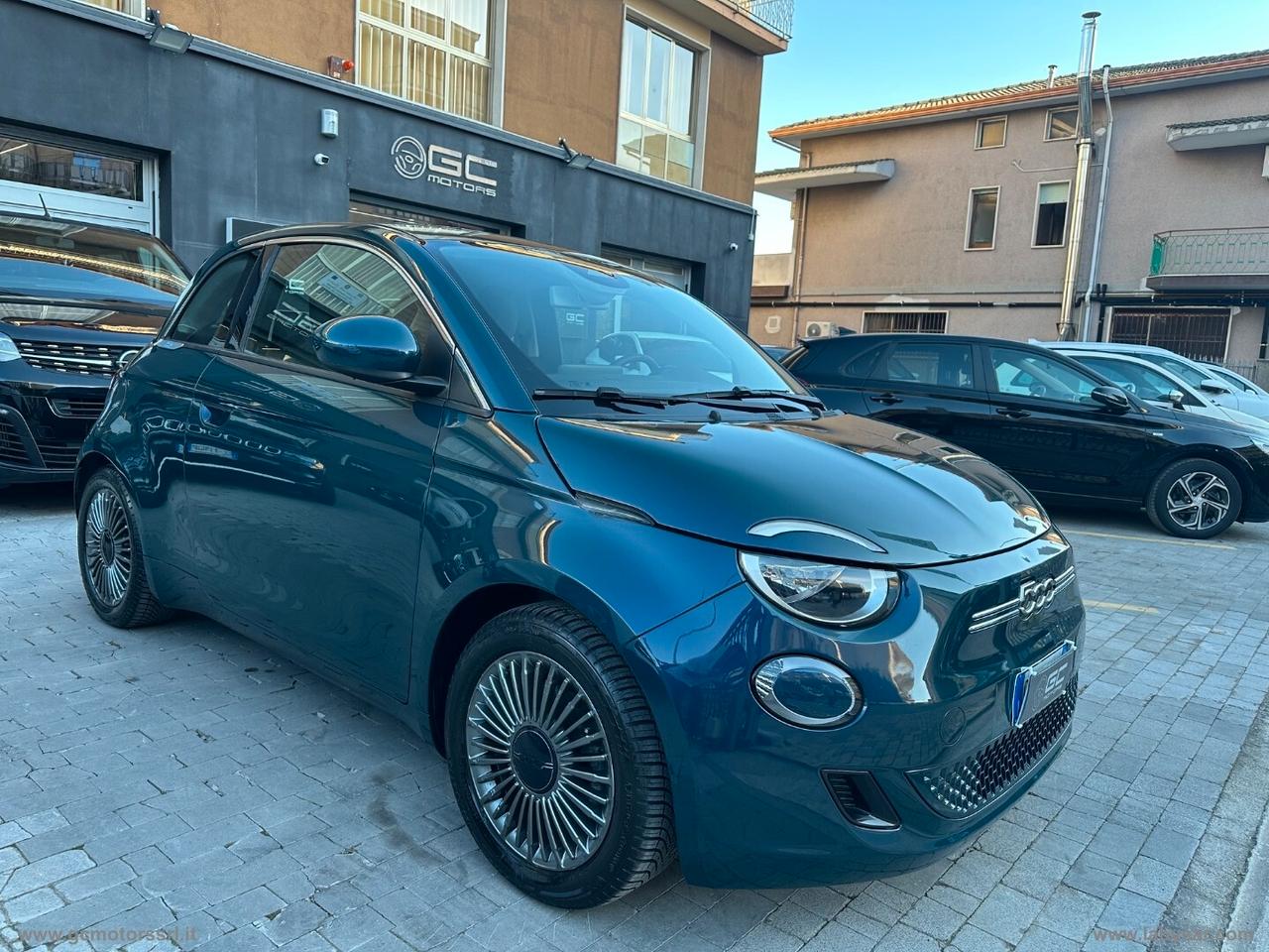 Fiat 500 500e Berlina 42 kWh La Prima