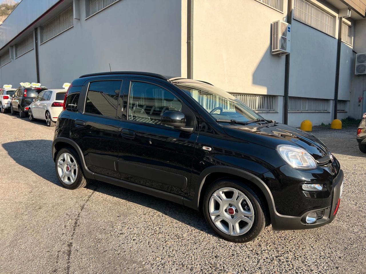 Fiat Panda 1.0 FireFly S&S Hybrid-UNCIO PROP-5600KM