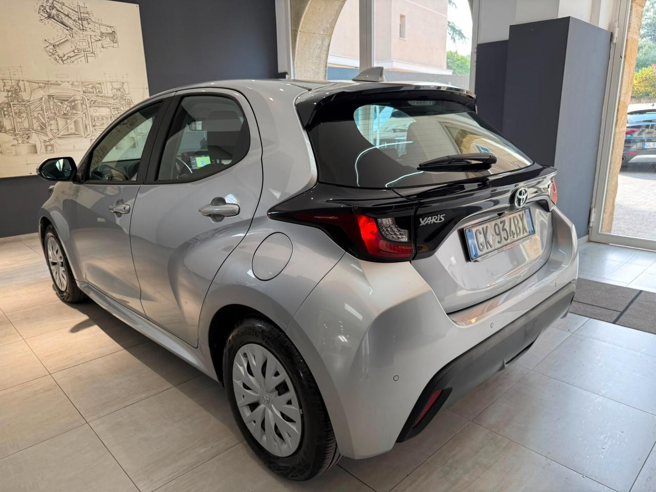 Toyota Yaris 1.5 Hybrid 5 porte Business