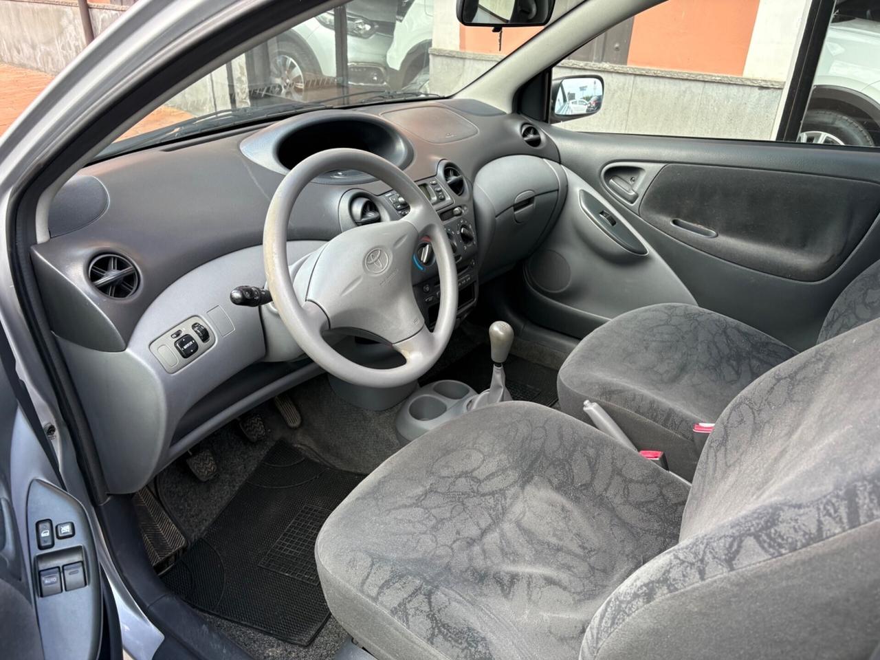 Toyota Yaris 1.0i 16V cat 3 porte