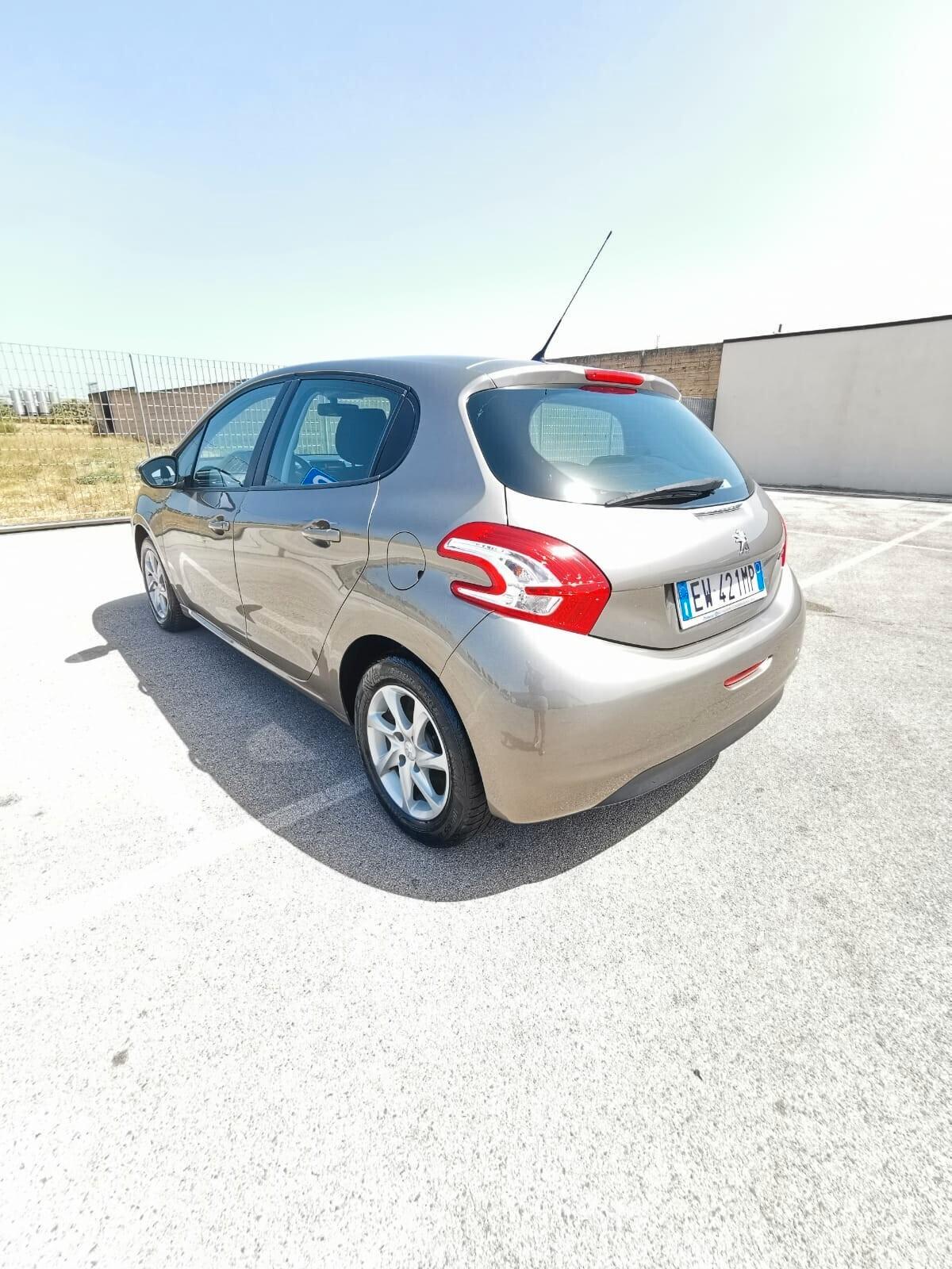Peugeot 208 1.4 HDi 68 CV 5P. Active solo km.108000