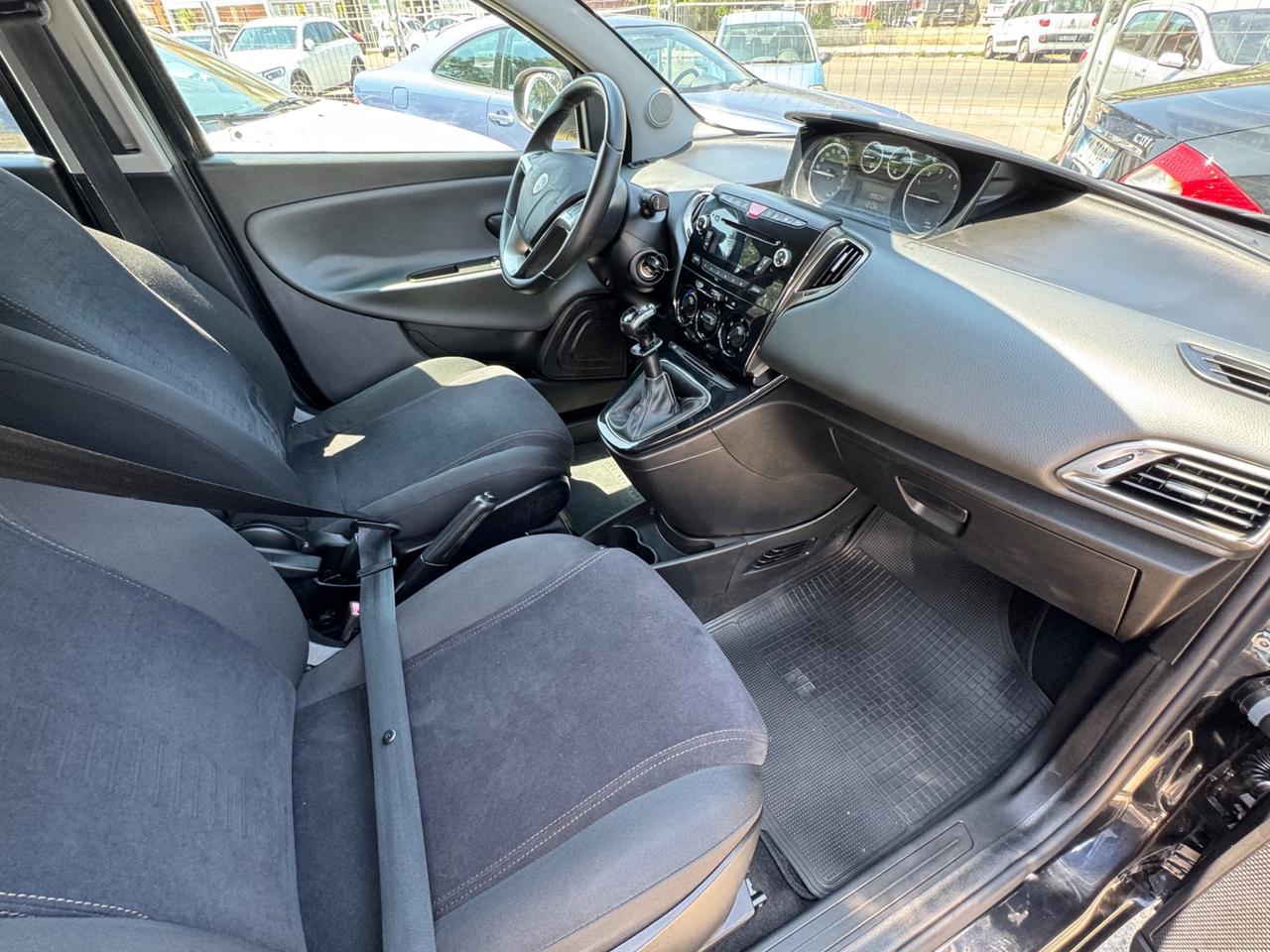 Lancia Ypsilon 0.9 TwinAir 85 CV 5 porte Metano Ecochic Gold