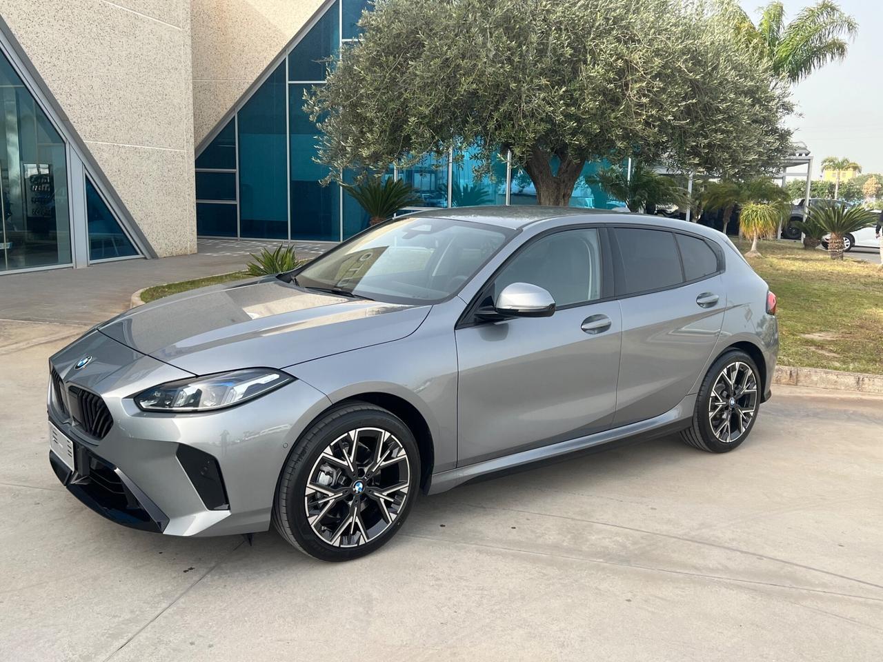 Bmw 118d MSport Design possibilità noleggio no scoring