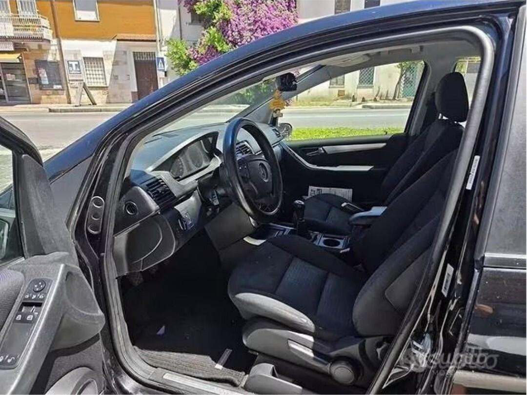 MERCEDES CLASSE B 150 BZ/METANO