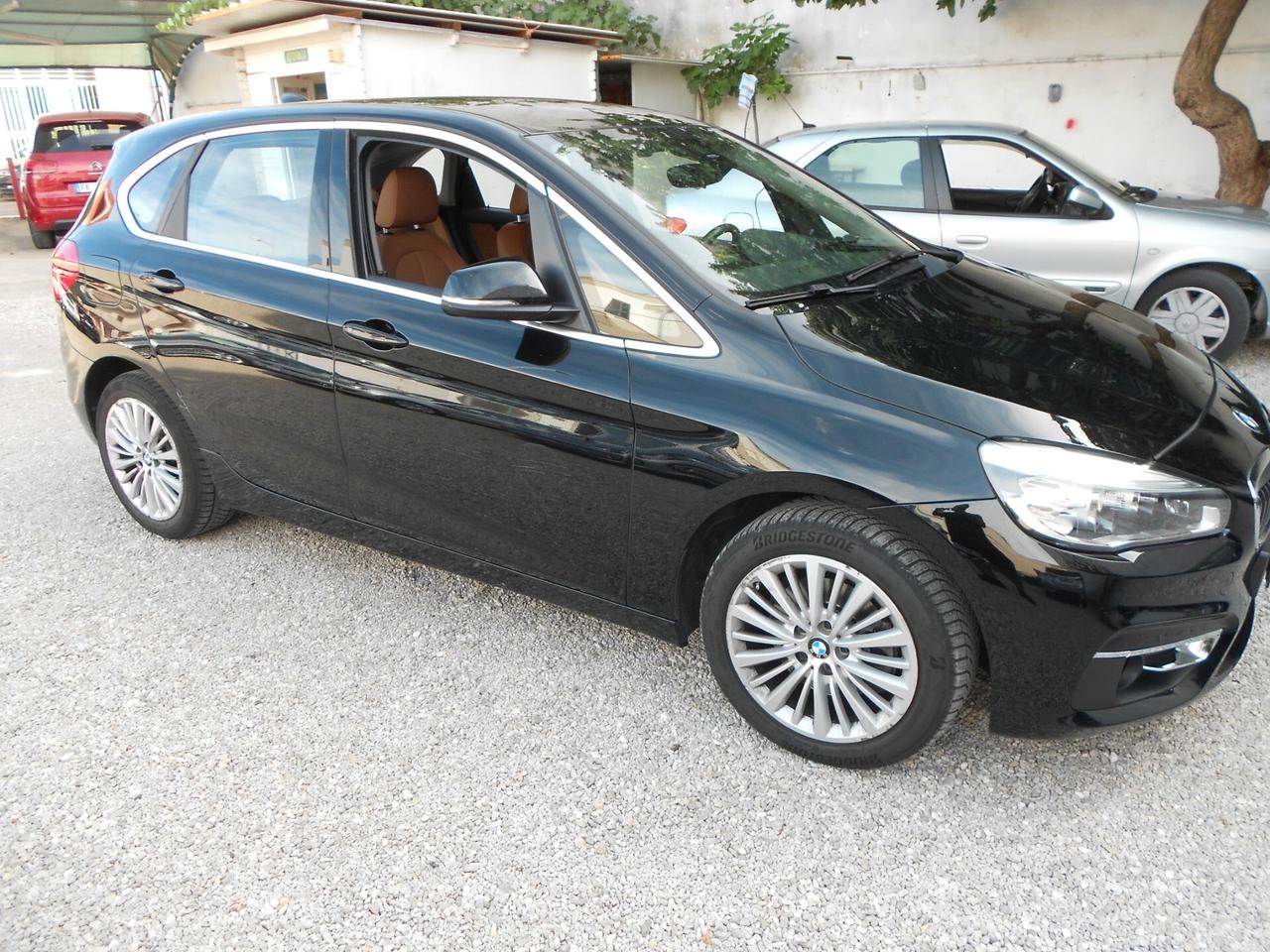 Bmw 2er Active Tourer 220d xDrive Luxury aut.
