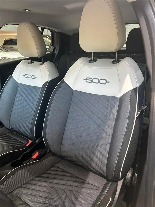 Fiat 600 Hybrid 100 CV DCT MHEV